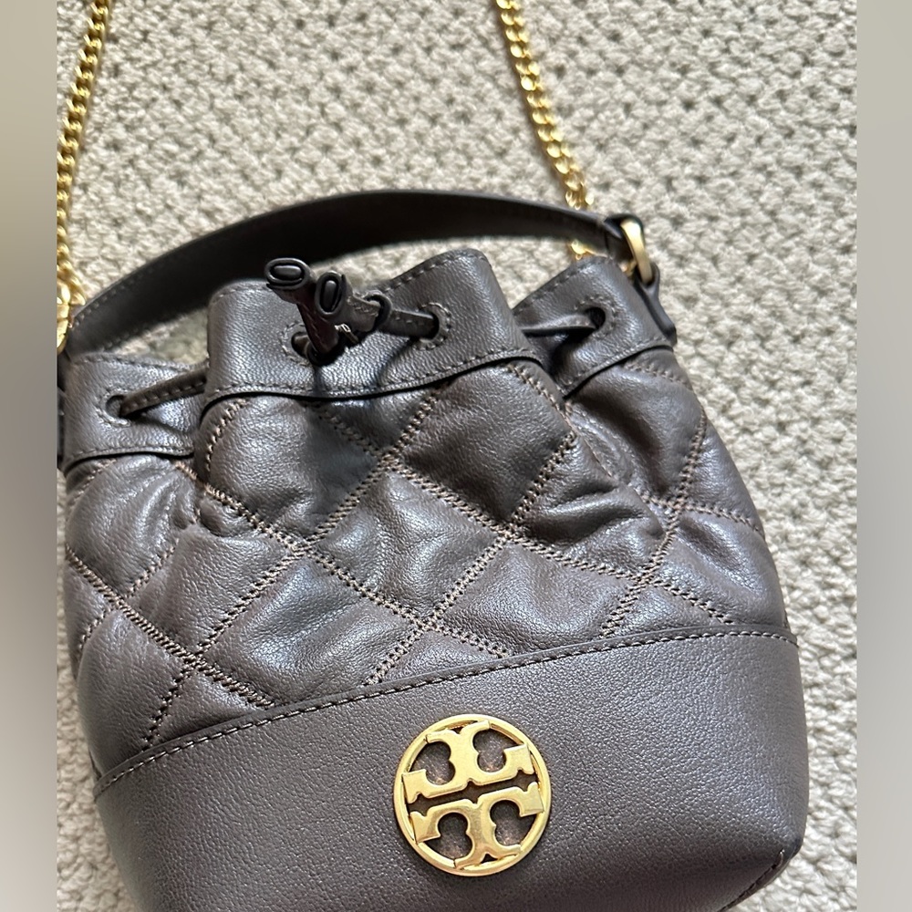 FREE SHIPPING - Super cute Tory Burch mini bucket bag